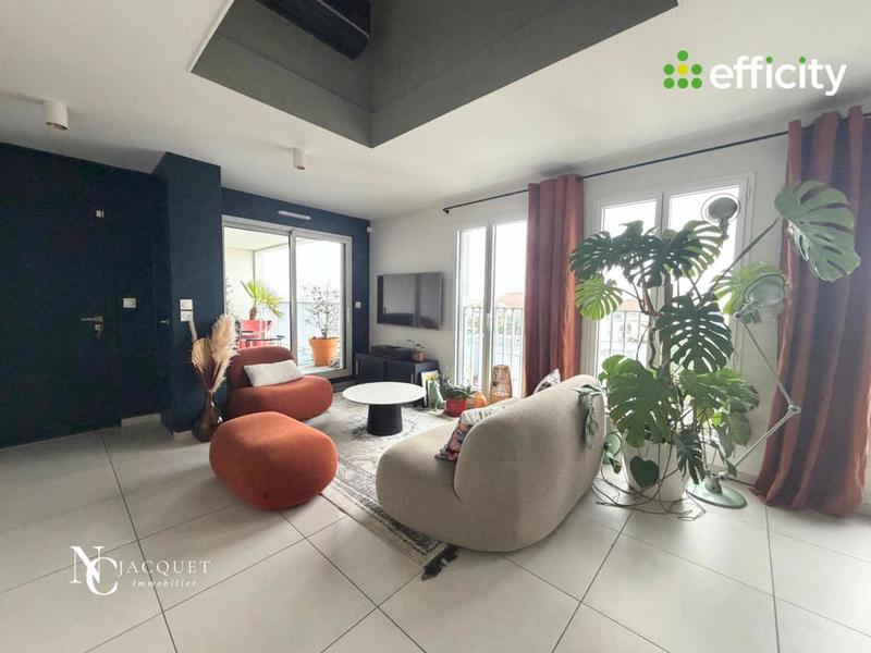 Appartement - 106 m² - 4 pièces