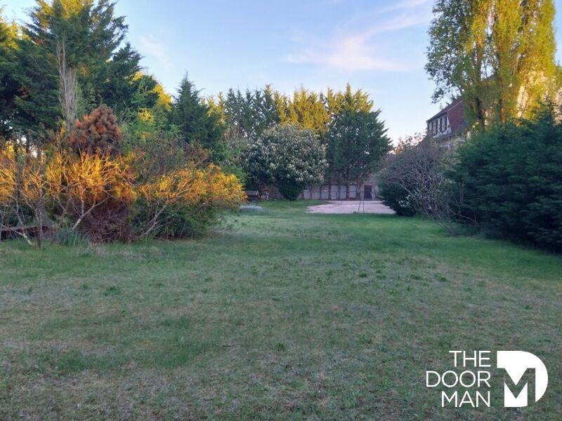 Maison - 327 m² - 8 pièces