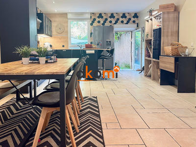 Maison - 180 m² - 5 pièces