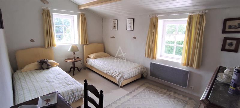 Maison en pierre - 149 m² - 7 pièces