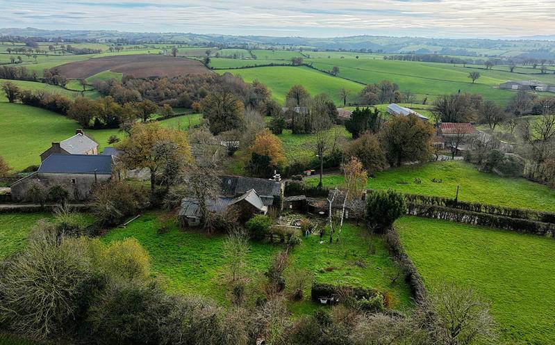 Maison - 291 m² - 10 pièces