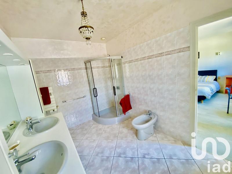 Maison - 301 m² - 11 pièces