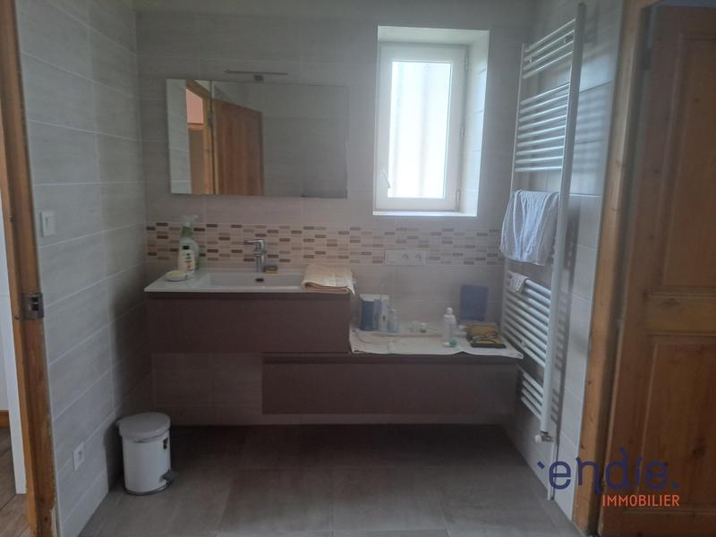 Maison - 177 m² - 7 pièces