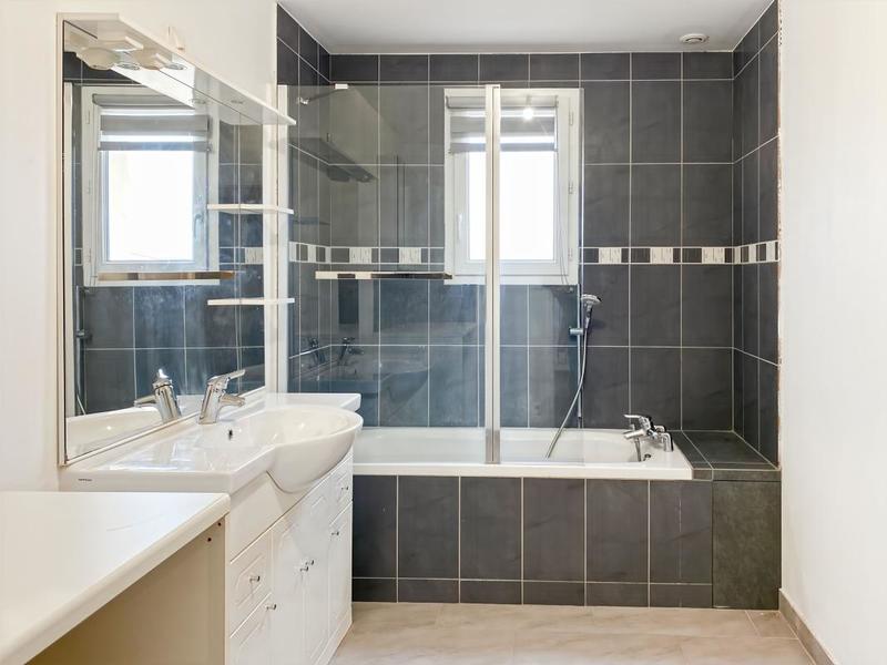 Villa - 186 m² - 8 pièces