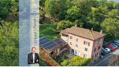 Maison - 275 m² - 8 pièces