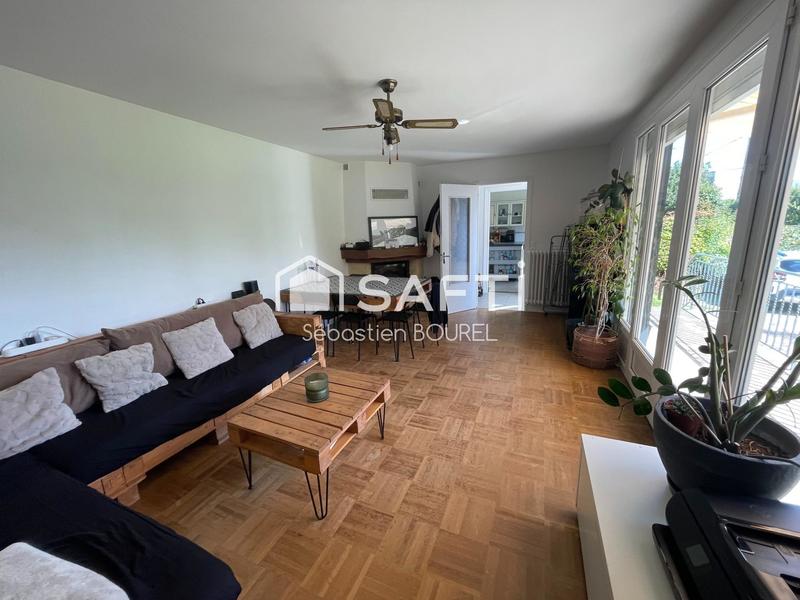 Maison - 90 m² - 5 pièces