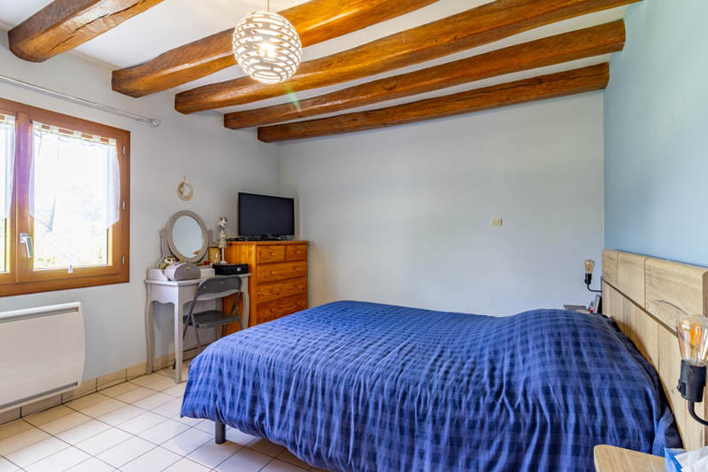 Maison - 202 m² - 8 pièces