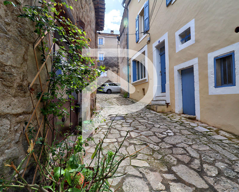 Maison de village - 110 m² - 5 pièces