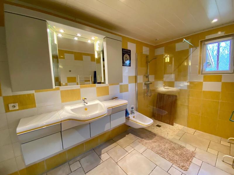 Maison - 218 m² - 6 pièces