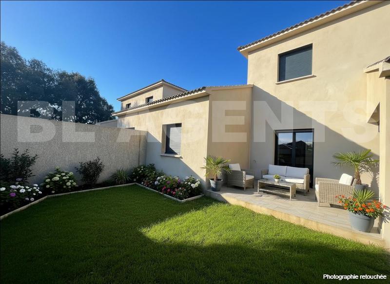 Maison traditionnelle - 86 m² - 4 pièces