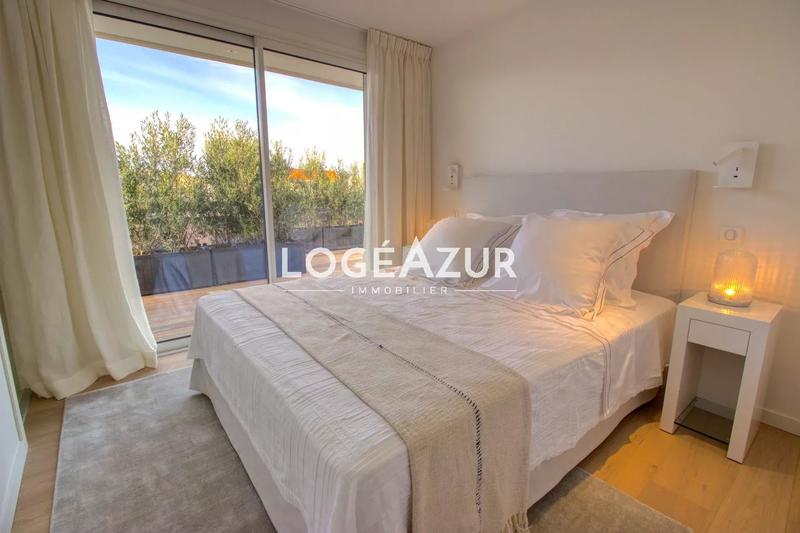 Appartement - 90 m² - 4 pièces