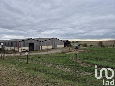 Ferme - 2 112 m² - 1 pièce