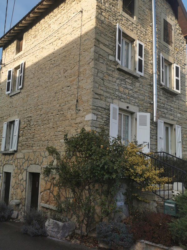 Maison de village - 90 m² - 4 pièces