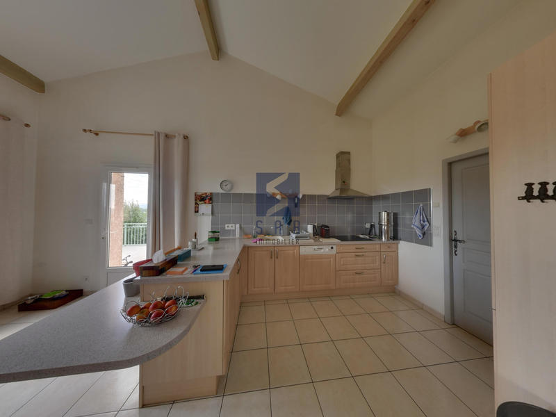 Maison - 95 m² - 4 pièces