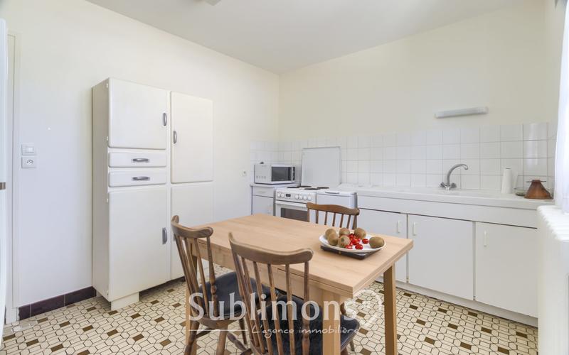 Maison traditionnelle - 144 m² - 8 pièces