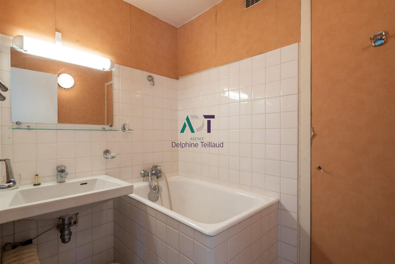 Maison - 286 m² - 9 pièces