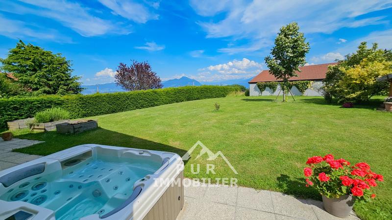 Maison - 206 m² - 6 pièces