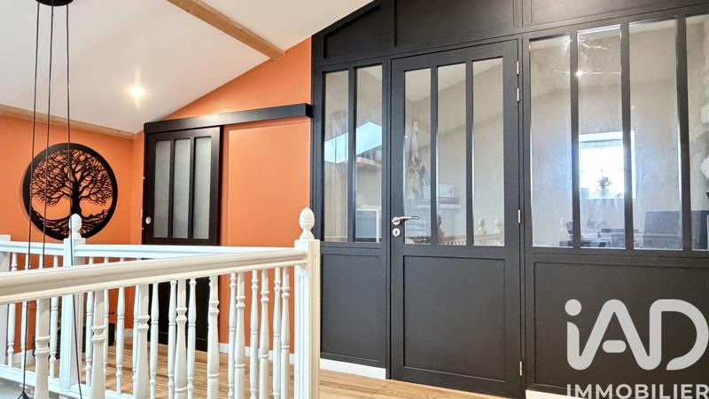 Maison - 223 m² - 9 pièces