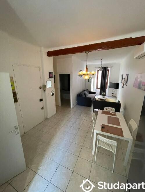 Chambre - 1 m² - 1 pièce