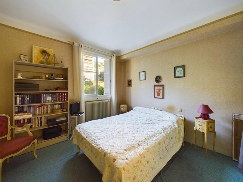 Appartement - 100 m² - 4 pièces