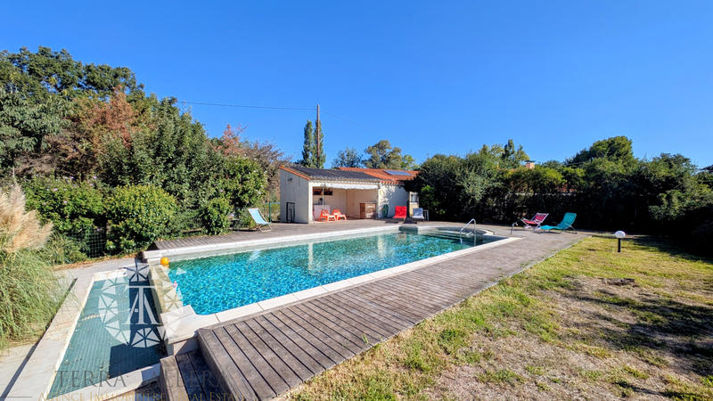 Villa - 354 m² - 11 pièces