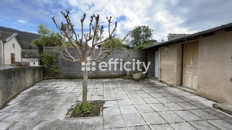 Maison de village - 160 m² - 8 pièces