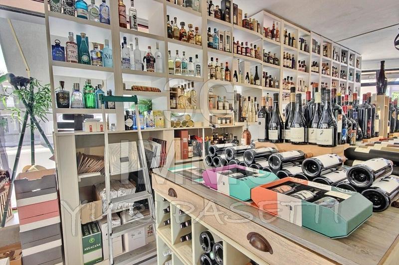 Fonds de commerce - Magasins - 76 m²