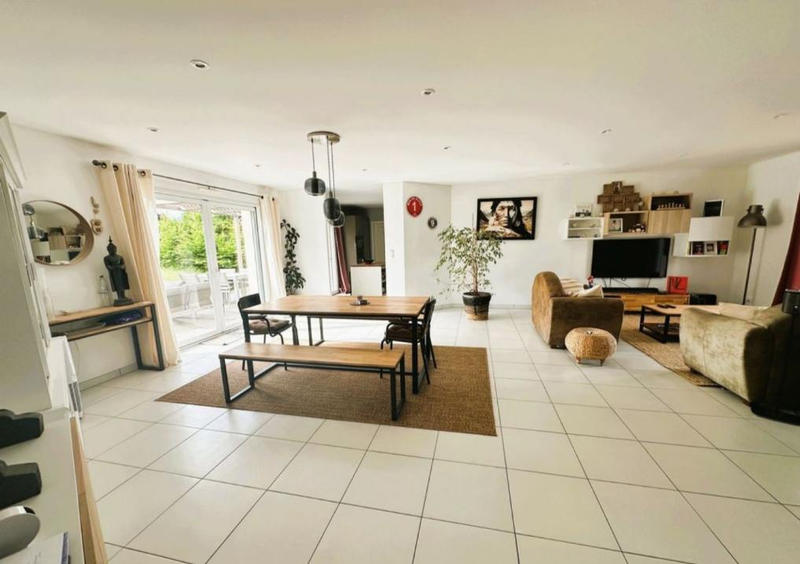 Maison - 138 m² - 7 pièces