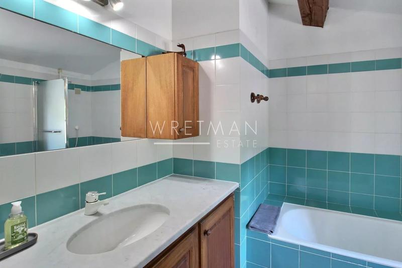 Villa - 201 m² - 6 pièces