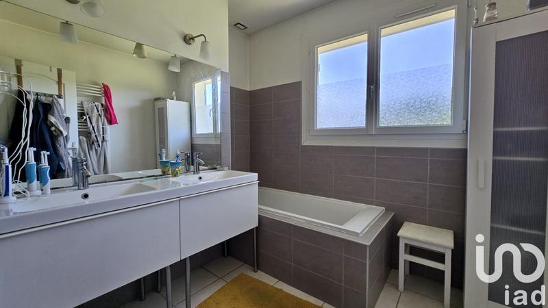 Maison - 140 m² - 6 pièces