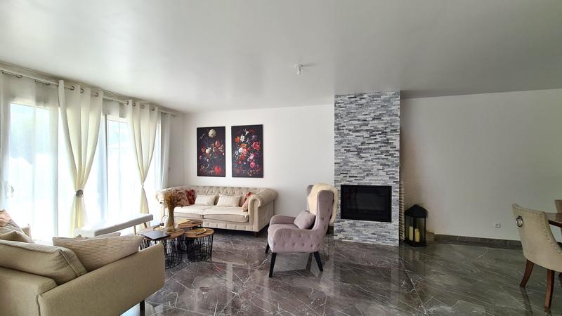 Maison - 157 m² - 7 pièces