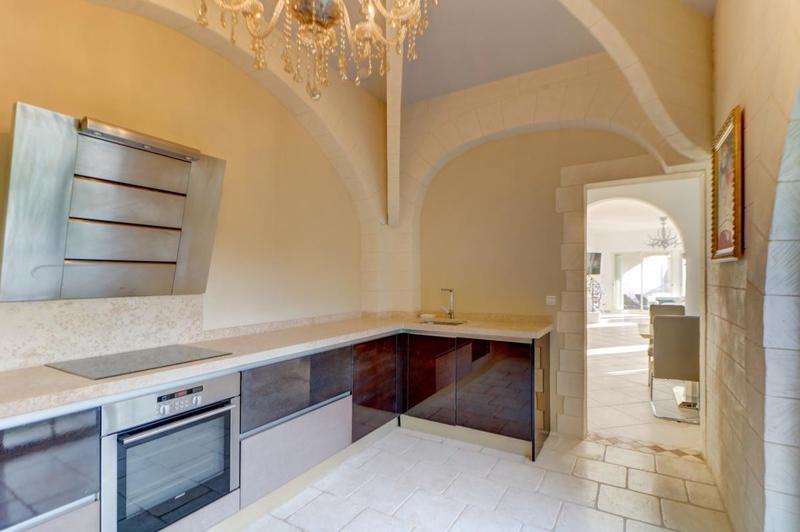 Maison - 200 m² - 6 pièces