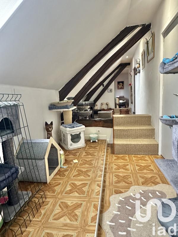 Maison - 205 m² - 11 pièces