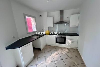 Maison traditionnelle - 92 m² - 4 pièces