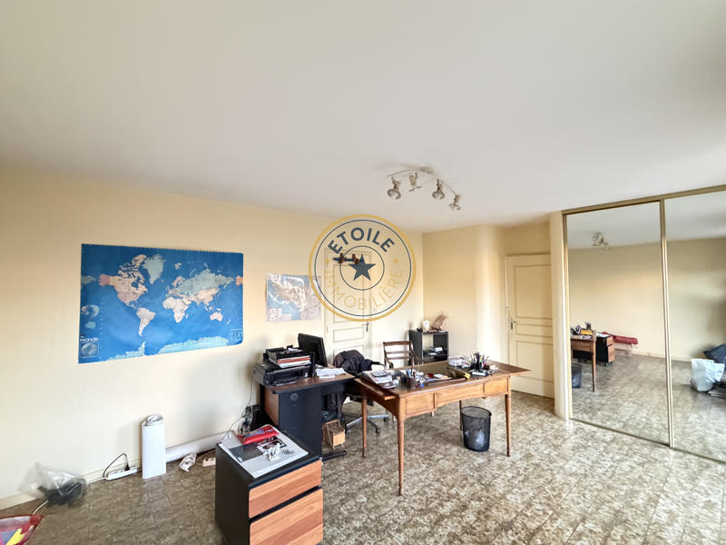 Maison - 202 m² - 6 pièces