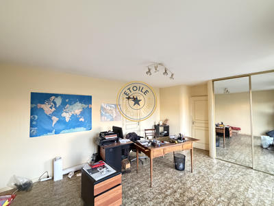 Maison - 202 m² - 6 pièces