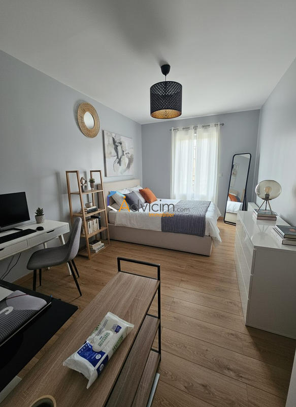 Appartement - 81 m² - 3 pièces