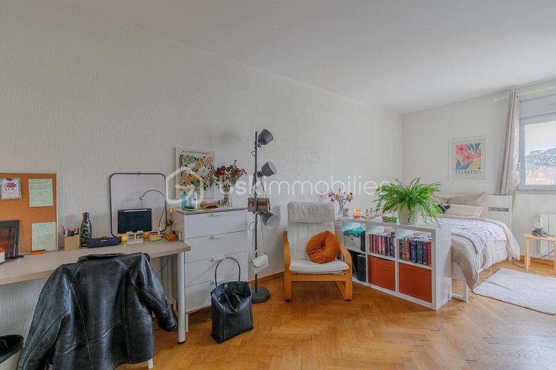 Appartement - 100 m² - 5 pièces