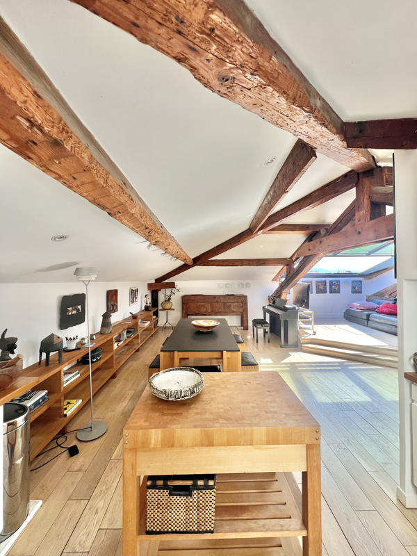 Appartement - 91 m² - 3 pièces