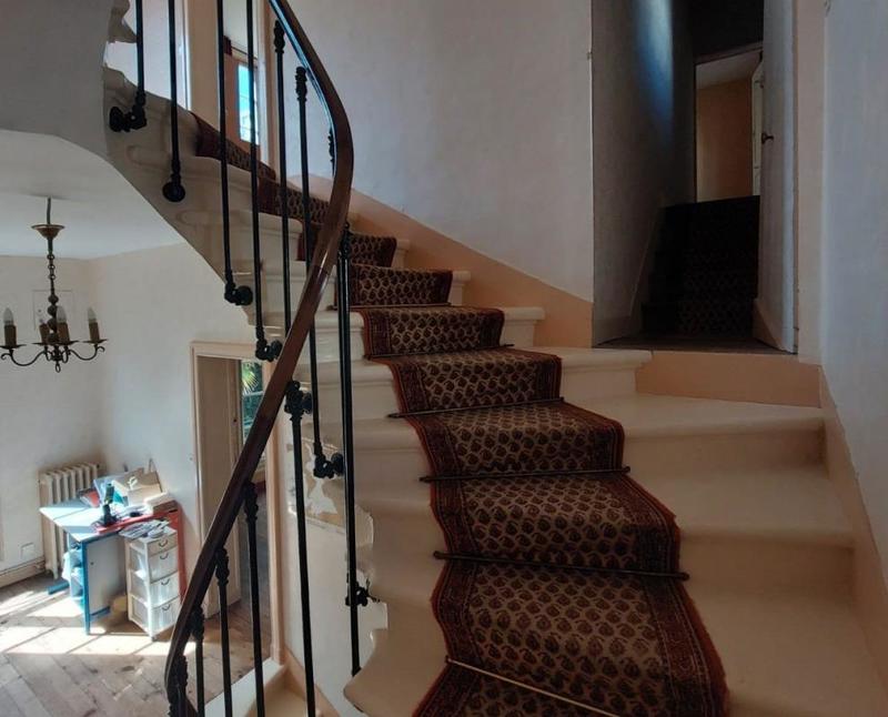 Maison - 300 m² - 10 pièces