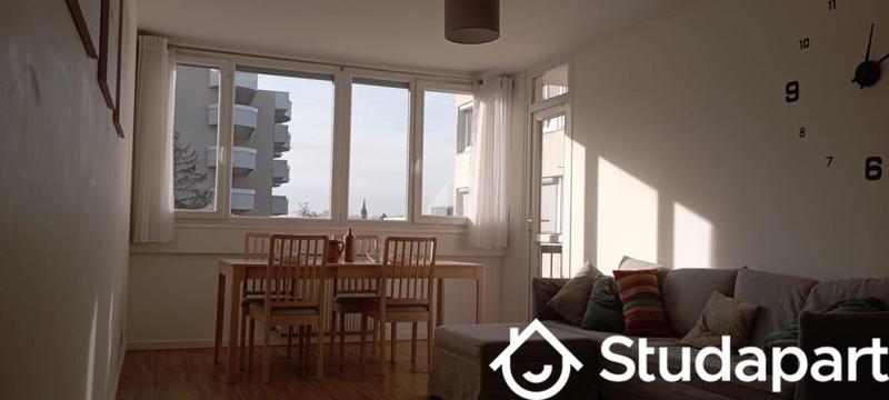 Chambre - 12 m² - 1 pièce