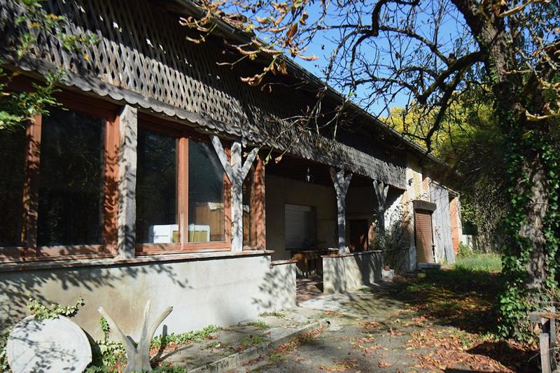 Maison - 242 m² - 7 pièces