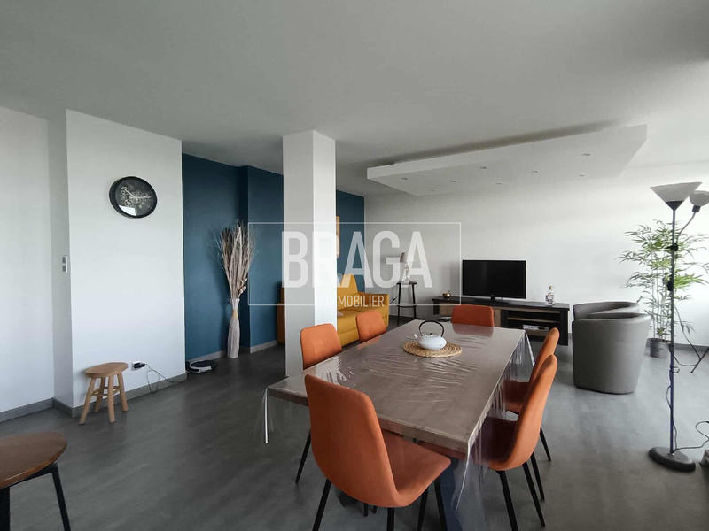 Appartement - 90 m² - 3 pièces