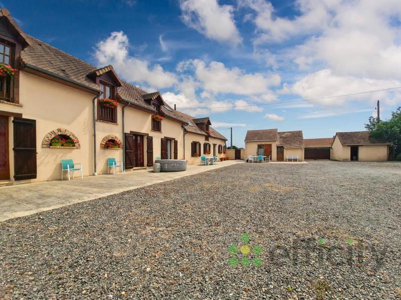 Maison - 180 m² - 7 pièces