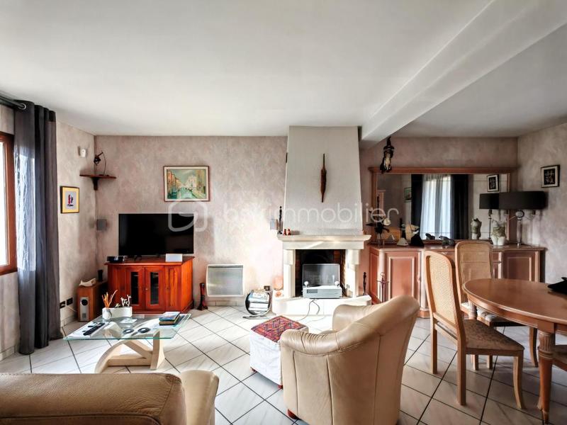 Maison - 90 m² - 5 pièces