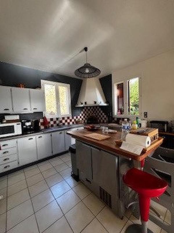 Maison - 215 m² - 6 pièces