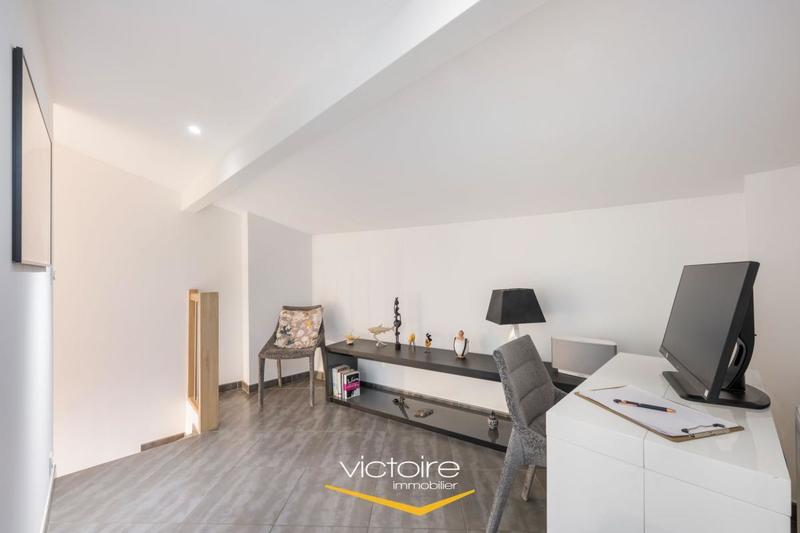 Maison - 96 m² - 5 pièces