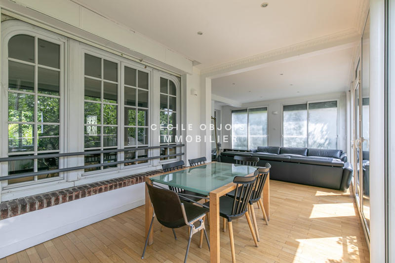 Maison - 224 m² - 10 pièces