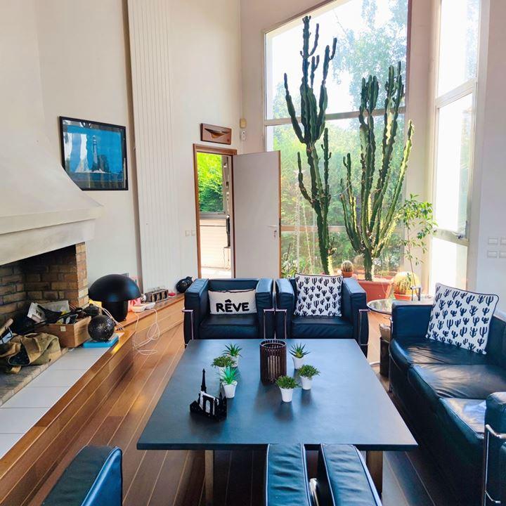 Maison - 250 m² - 8 pièces