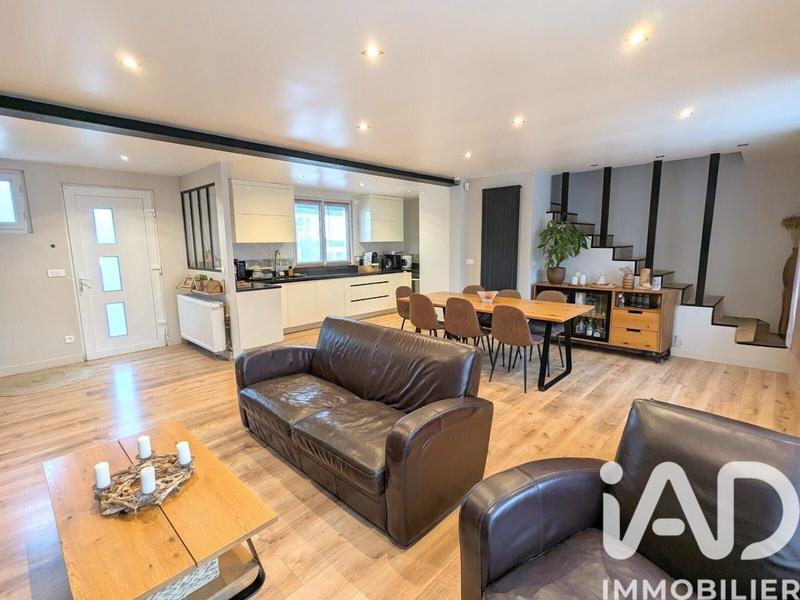 Maison - 112 m² - 6 pièces